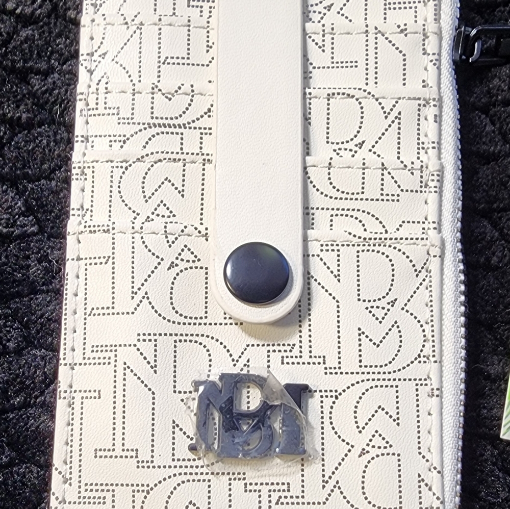 Badgley Mischka Vegan Leather White Credit Card Holder With Tab New With Tags - Picture 6 of 9